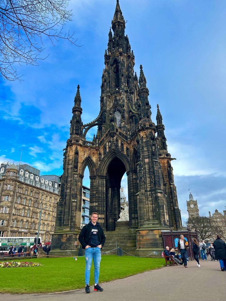 Scott Monument