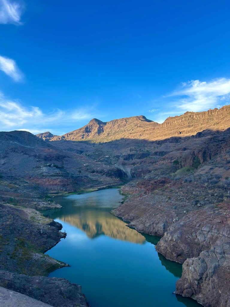 Presa de Ayagaures